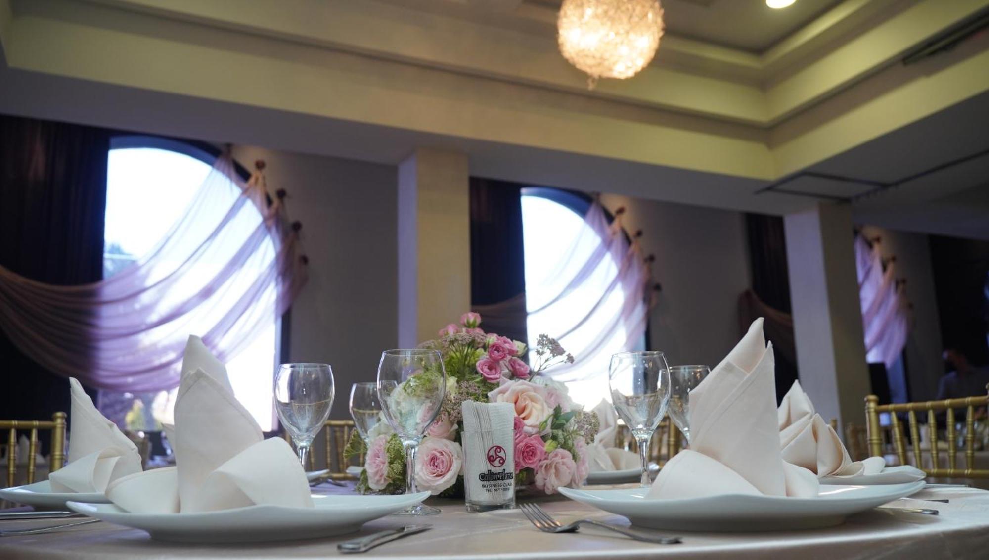 Hotel Colon Plaza Business Class นวยโวลาเรโด ภายนอก รูปภาพ